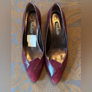 Nickels brand burgundy leather & suede pumps, Size 6